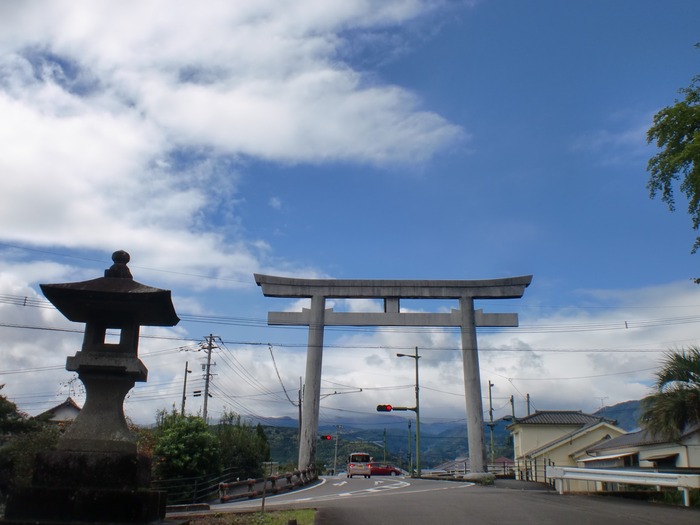 都農神社公式ホームページ交通アクセスの外観
